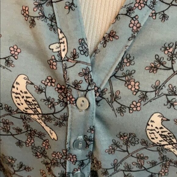 Blue/gray 🐦 top - Picture 3 of 5